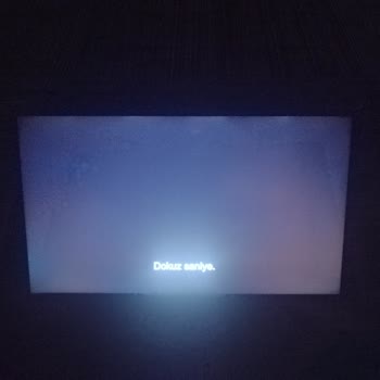 Grundig Marka TV Işık Sızmaları