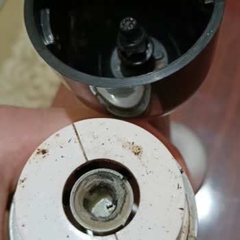 Arzum Ar1142 Eriyen Ve Paslanan Blender