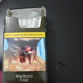 Marlboro Edge Tütün Yerine Odun Parçaları Çıkıyor