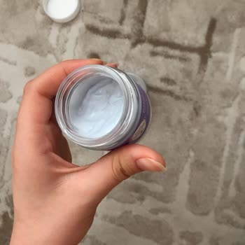 Gratis'te Planet Essence Marka Ürünün Yüzde Sivilce Yapması