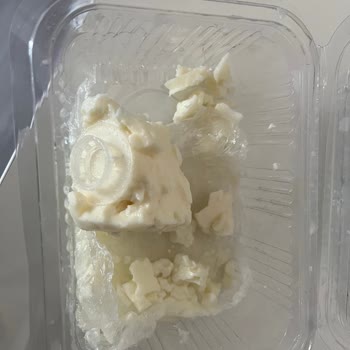 İstanbul Mopaş'ta Satın Alınan Peynirde Plastik Şoku!