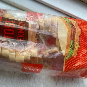 A101'den Sipariş Verilen Nimet Ekmeği Fare Yemiş