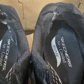Skechers'ın (Sözde Garantili) Ayakkabısı