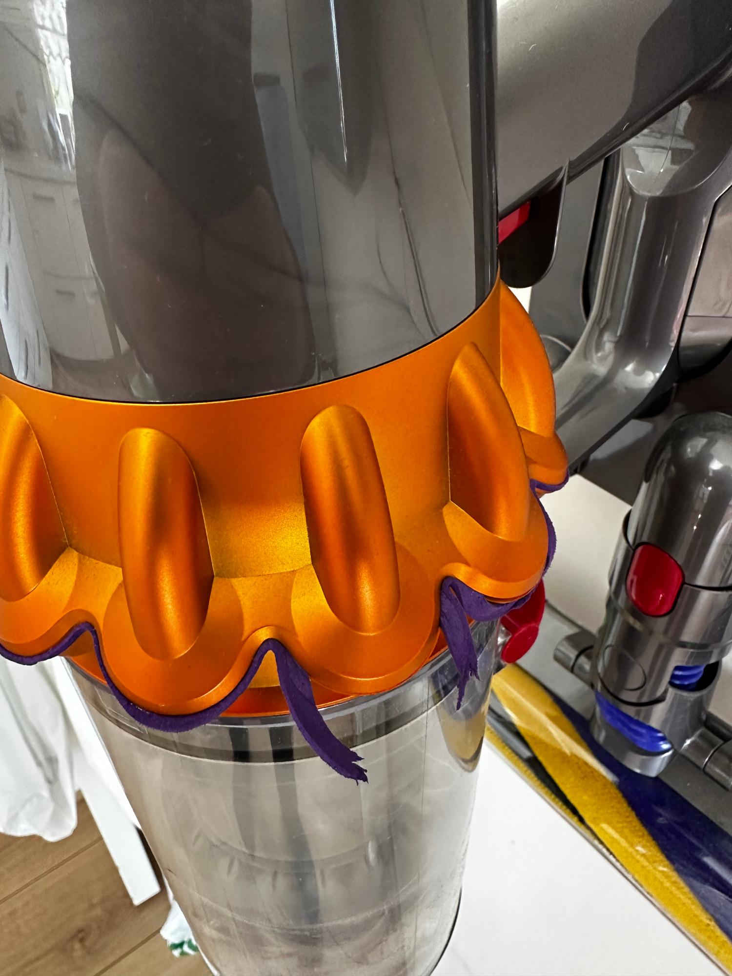 Dyson V15 Mor Silikon Sorunu Şikayetvar