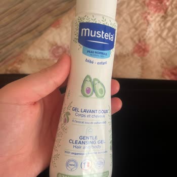 Mustela Doğal Olduğundan Şüphe Duyuyorum Pıtırcıklar Yapıyor