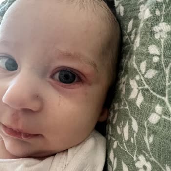 PureSeed Natural Göz Yakan Pureseed Bebek Şampuanı