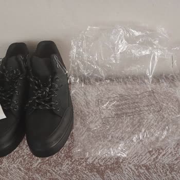 LC Waikiki İlgisizlik Ve Alakasızlıktan Nasibini Almış Kargo Hk.