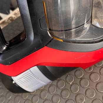 PHILIPS Ev Aletleri Philips Dikey Süpürge 8 Ayda Dağıldı