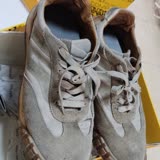 Gerissene Sohlen an Greyder-Schuhen werden als Benutzerfehler angesehen