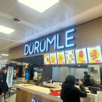 Serdivan AVM Çalışanların Terbiyesizliği Ve Saygısızlığı