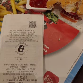 Burger King Hamburgerden Çıkan Cisim