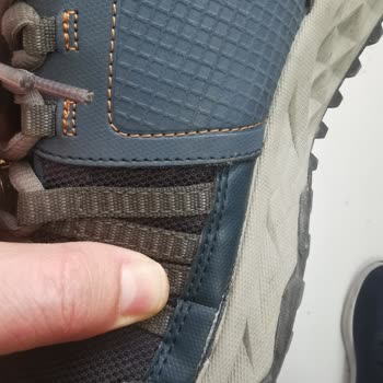 A101 Skechers Ayakkabı 3 Ayda Yanları Yırtıldı.
