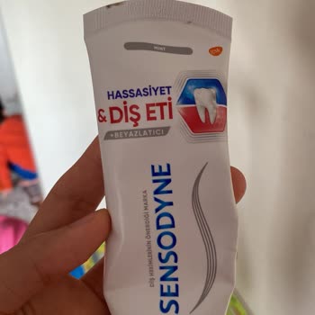 Sensodyne Diş Macunu Yara Yapıyor