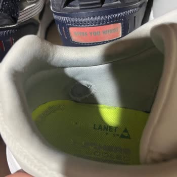Skechers 2 Ay Olmadan Yırtılan Ayakkabı Hayal Kırıklığı