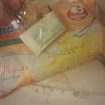 İndomie Noodle Hatalı Ürün Les Gibi Kokuyor Hatta