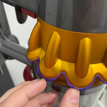 Dyson Silikon Kısımları Koptu Çekim Gücü Etkilendi