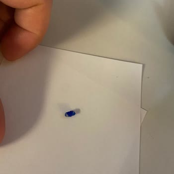 BİM Unlüx İçinden Plastik Çıktı