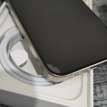 Trendyol'dan Aldığım İphone 15 Pro Max Kutusundan Kırık Çıktı
