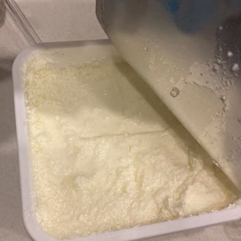 Sütaş Süzme Peynir Topaklanma