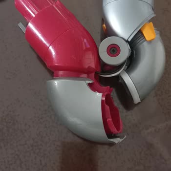 Dyson V15 Süpürge Oynar Başlığı Kırıldı