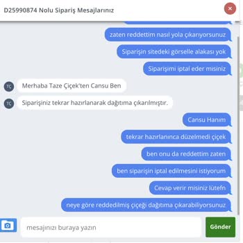 Web Sitesindekiyle Alakasız Cansız Soluk Çiçekleri Gönderen Taze Çiçek