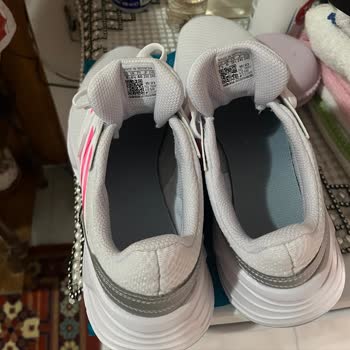 Adidas Kendi Hatasını Gidermiyor. Adidas Pişmanlıktır.