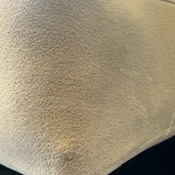 Lazzoni Mobilya Aldık Her Tarafı Deforme Oldu Ve Firma Destek Olmuyor.