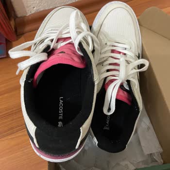 Lacoste Ayakkabının Gıcırdama Ses Çıkarma Sorunu