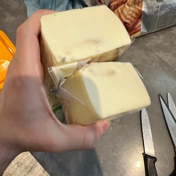 Aknaz Morarmış Kaanbey Kaşar Peyniri