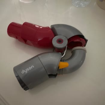Dyson V12 Dikey Süpürge Aparatı Hakkında