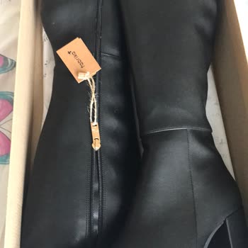 Boyner Balıkesir Bayan Çizmeden Çivi Ayağımızı Yaraladı