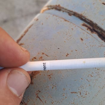Philip Morris Sigara Üzerindeki Lekeler