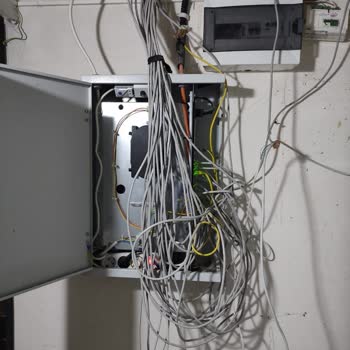 Türk Telekom Fiber Dağıtıcı Kutu Düzensizliği