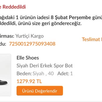 Elle Ayakkabı Elle Bot Kenarlarından Su Alıyor.