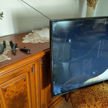 LG 55 UJ630 V Televizyonla İlgili Şikayetim Var