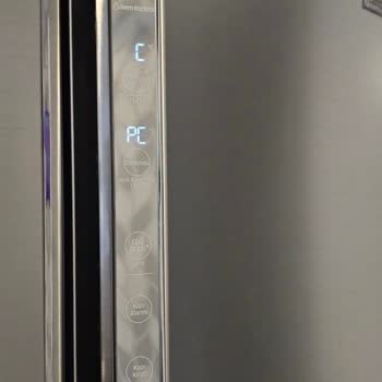 Samsung Gardırop Tipi RF85K9012 (100000 Liralık Mağduriyet)