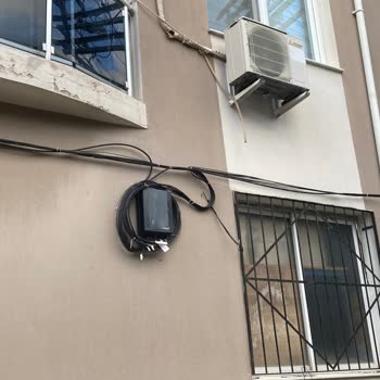 TurkNet'ten Şikayetçiyim Binamıza İzin Almadan Kutu Koymuşlar