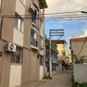 TurkNet'ten Şikayetçiyim Binamıza İzin Almadan Kutu Koymuşlar