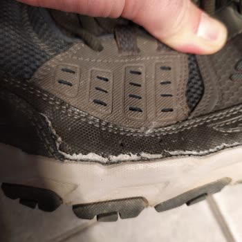 Skechers Ürün Kaynaklı Hatasını Kabul Etmiyor...