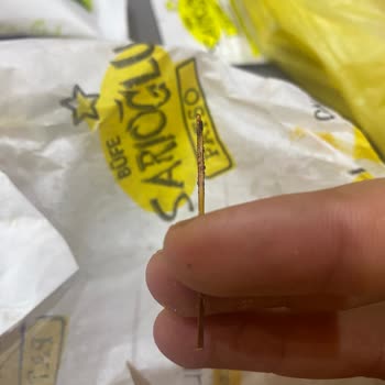 Sarıoğlu Patso Büfe Sarıoğlu Büfe Tostun İçinden Çıkan Cisim