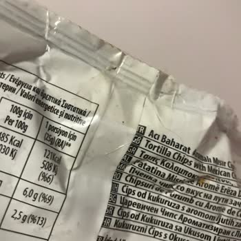 BİM Market Ambalajı Yırtık Ürünü Bantlayıp Satıyor