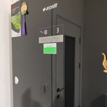 Arçelik No Frost Buzdolabımın Camı Ayrılıyor