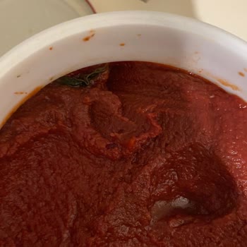 Öncü Salça Ambalajı Kapalı Öncü Salçada Ki Yabancı Madde