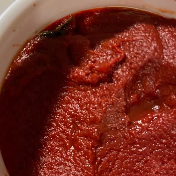 Öncü Salça Ambalajı Kapalı Öncü Salçada Ki Yabancı Madde