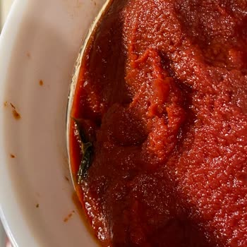 Öncü Salça Ambalajı Kapalı Öncü Salçada Ki Yabancı Madde