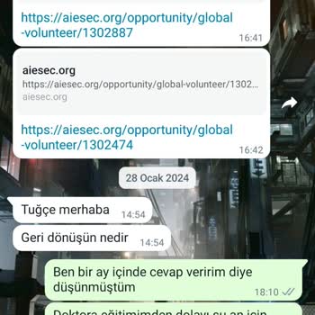 AIESEC Danışmanların "senli Benli" İsmimle Hitap Ederek Laubali Konuşmaları