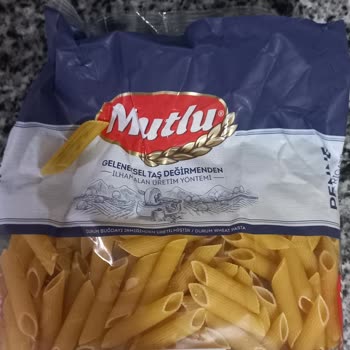 Mutlu Makarna Da Çıkan Siyahlık