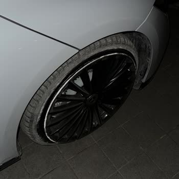 Pirelli 255/35/21 Yeni Lastiklerin Patlaması