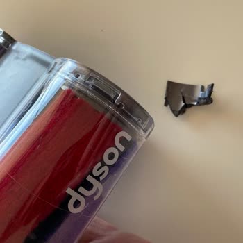 Dyson D**** V10 Absolute Süpürge İle Bitmeyen Arızalar