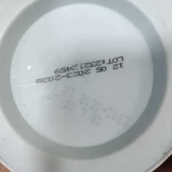 Morfose Wax S. K. T. Tarihi Geçmiş Ama Yeni Tarih Basılmış...